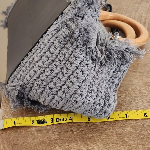 Monserat DeLucca Cable Knit Woven Slouch Hobo Purse Acrylic Crossbody Strap Grey - Picture 12 of 12